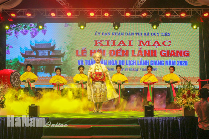 Trong thời gian diễn ra tuần du lịch, nhiều chương trình văn hoá nghệ thuật tâm linh được diễn ra