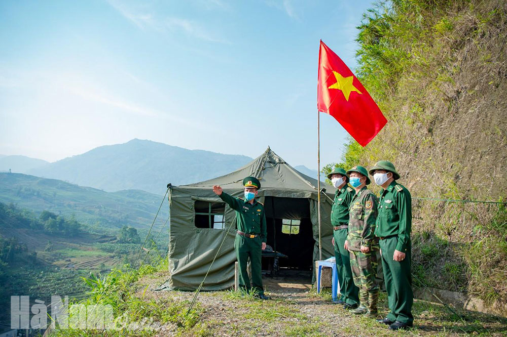 Bộ đội biên phòng Y Tý lập chốt làm nhiệm vụ giữ vững an ninh vùng biên Việt Nam – Trung Quốc.