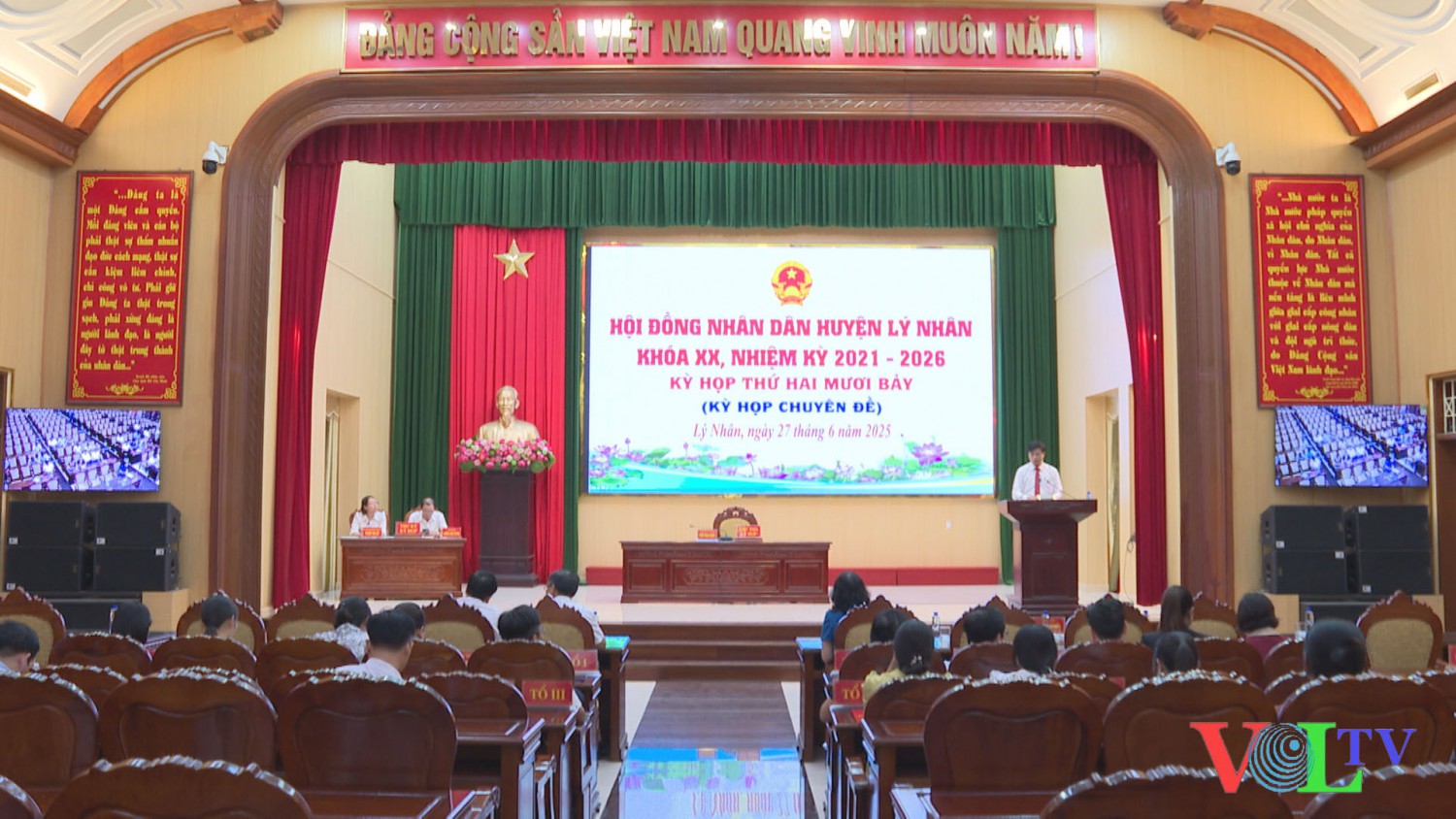Toàn cảnh kỳ họp